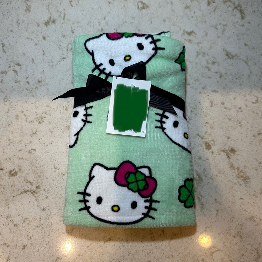 Hello Kitty x Sanrio St.Patrick’s Day Hand Towel Set of 2 🍀 *BNWT*
